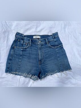 Abercrombie & Fitch The Mom Shorts High Rise